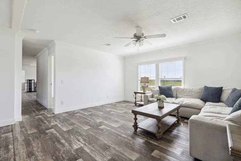 Freedom 3276517 interior home features