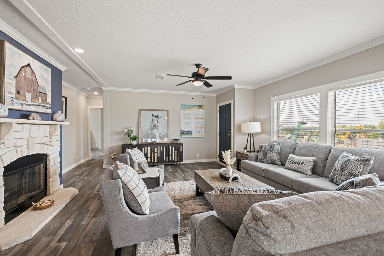 Palladium 32664d interior home features