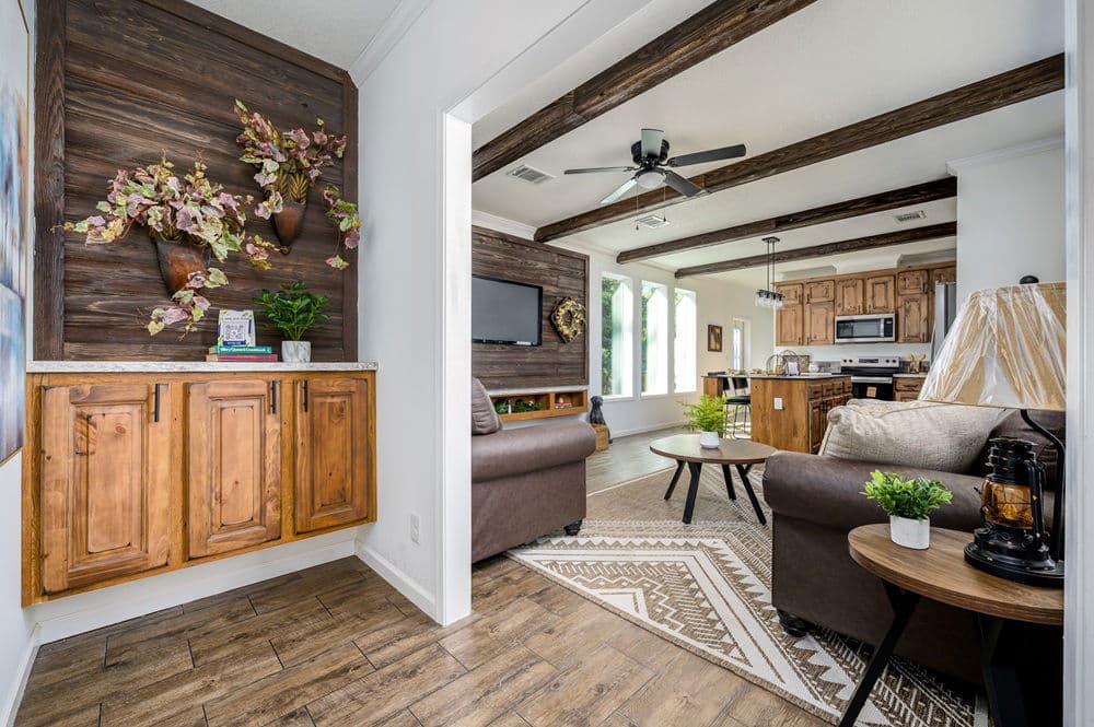 Kinderlou interior home features