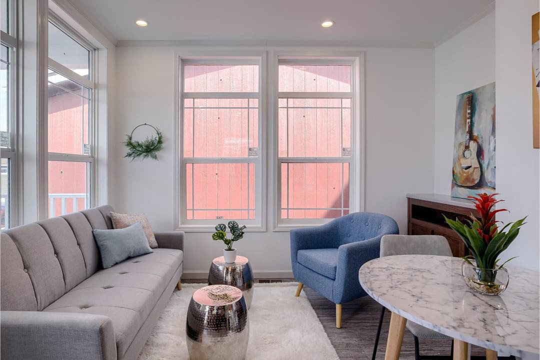 Country cottage interior home features