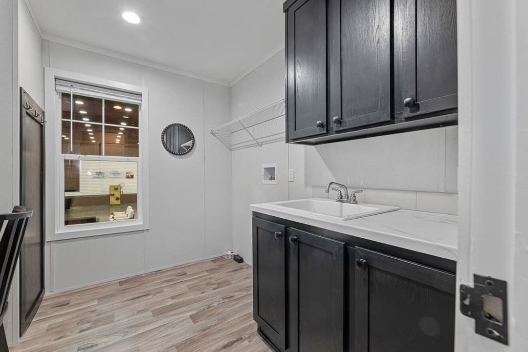 Vivid 28603n interior home features