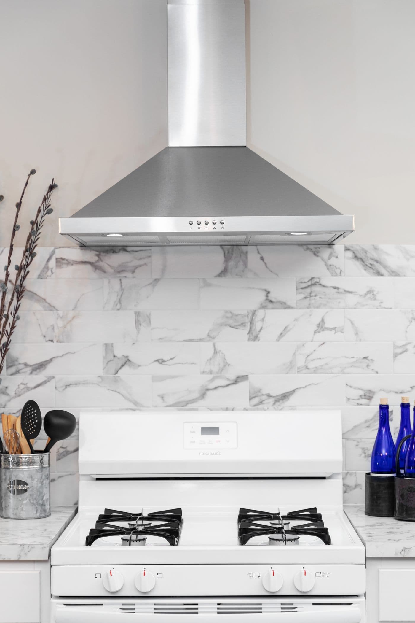 Belvedere blvd kitchen home features