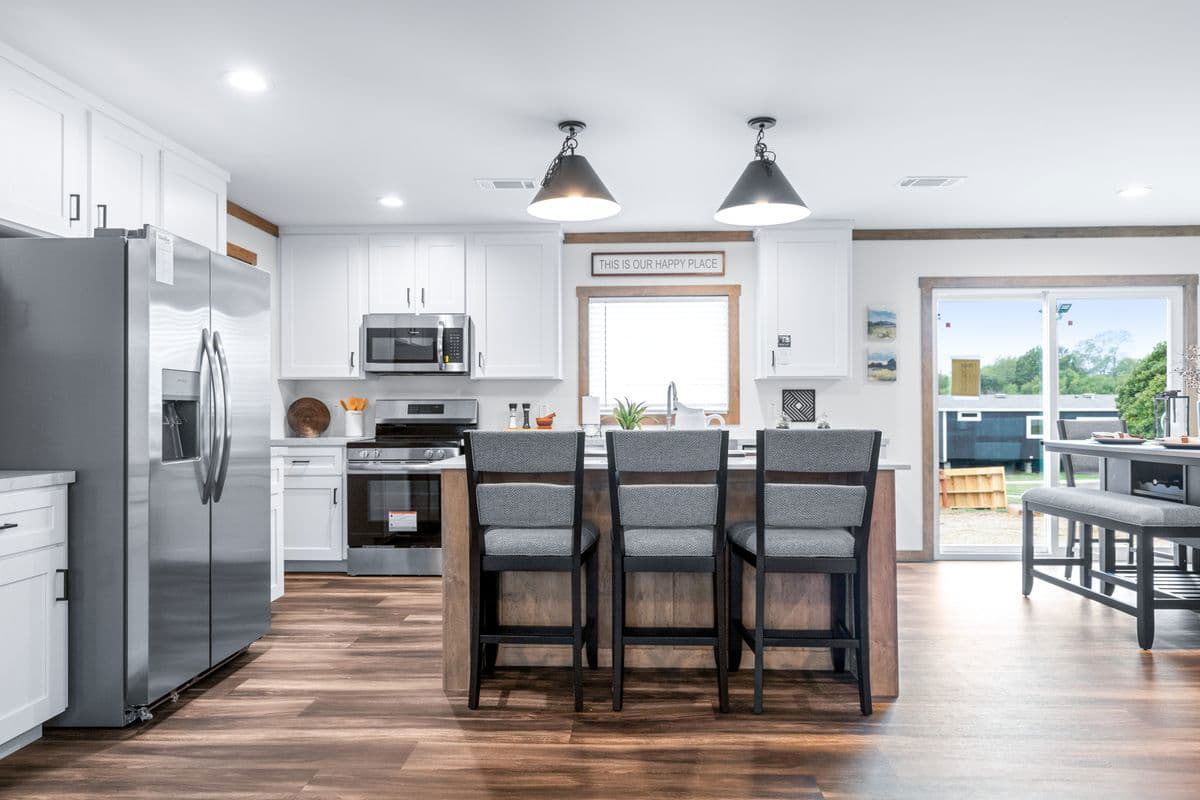 Farm 3 flex kitchen home features