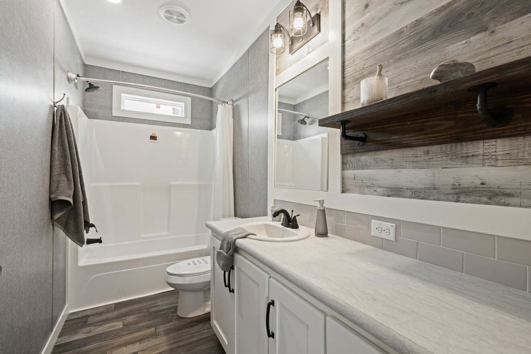 Palladium 30543d bathroom home features