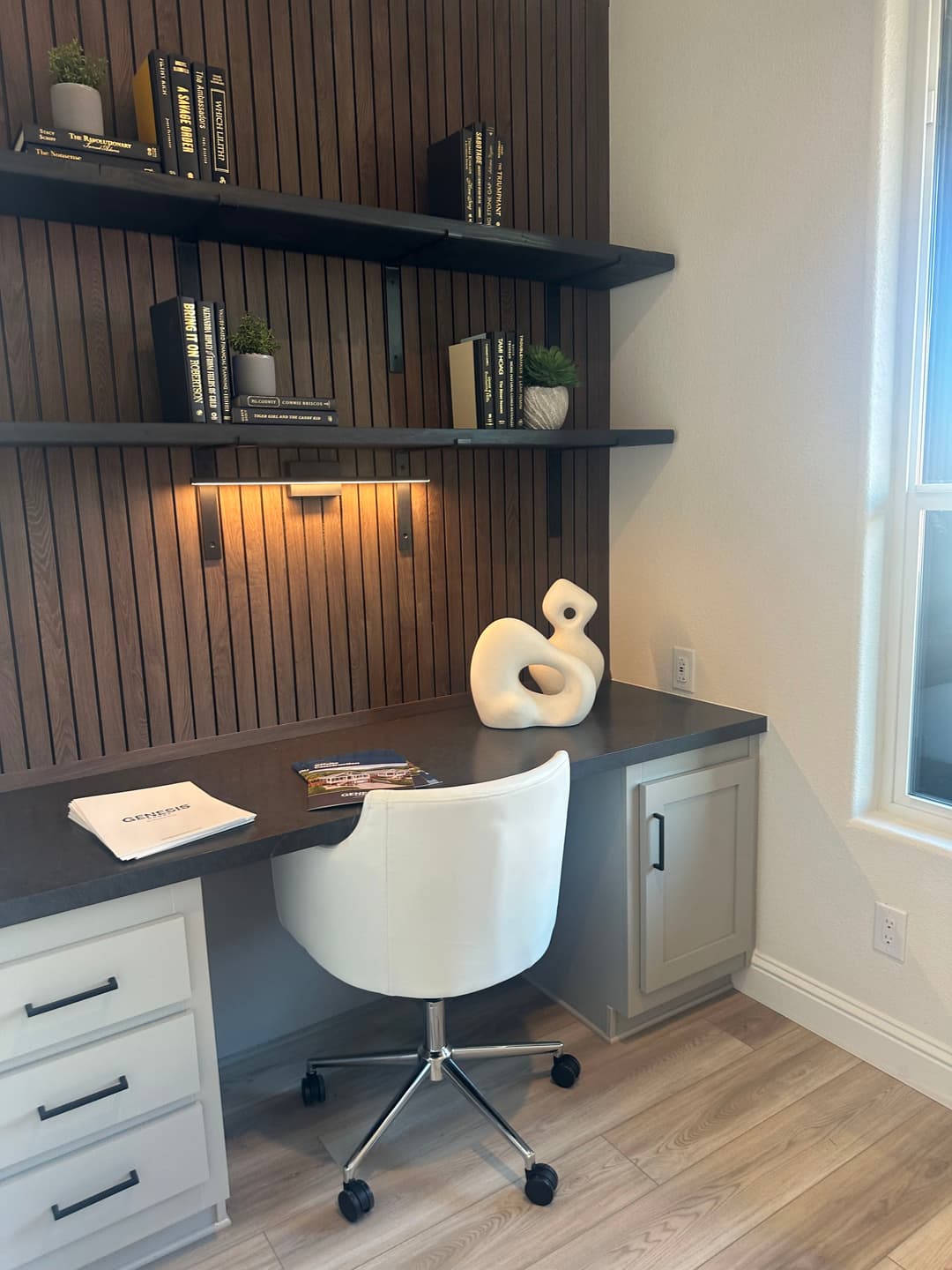 The calistoga interior home features