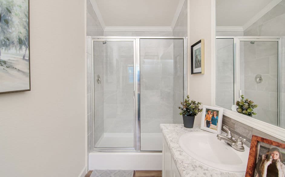 Eagle j56fp8 bathroom home features