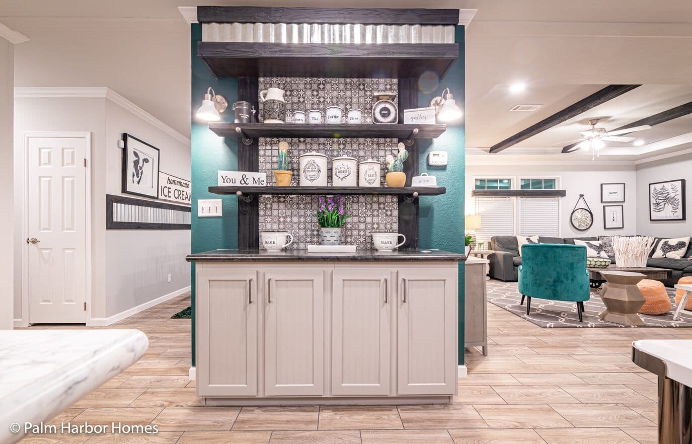 Vintage farmhouse ii 32764h interior home features