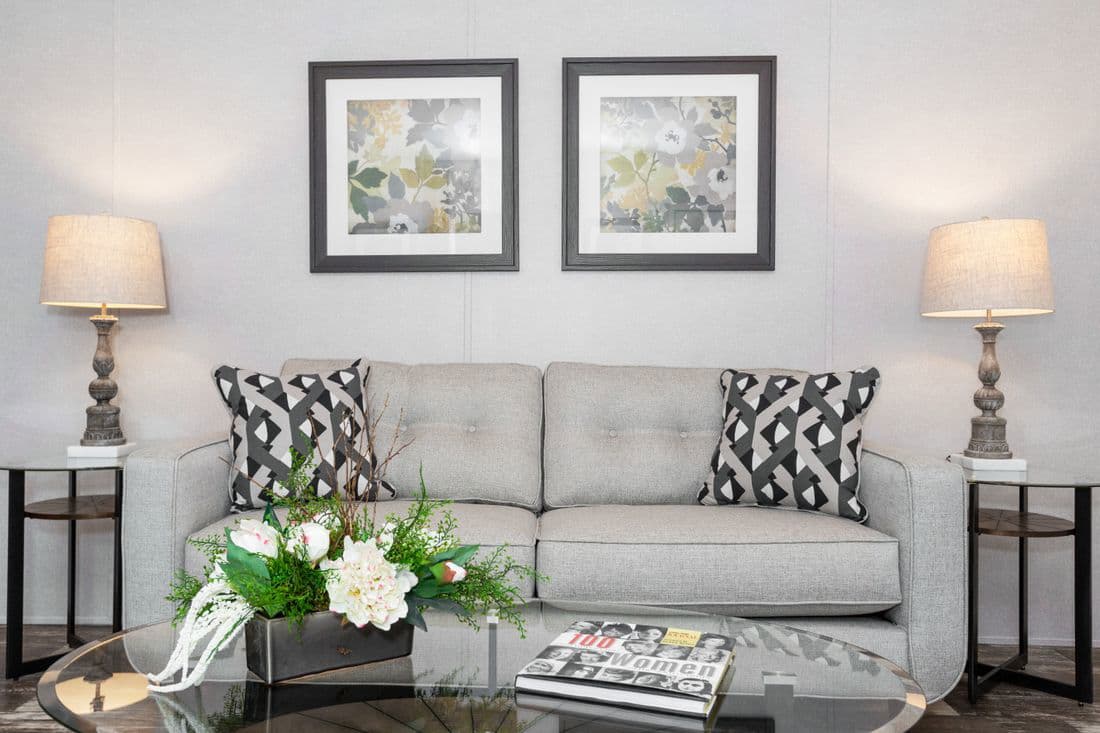 Sapphire 76 interior home features