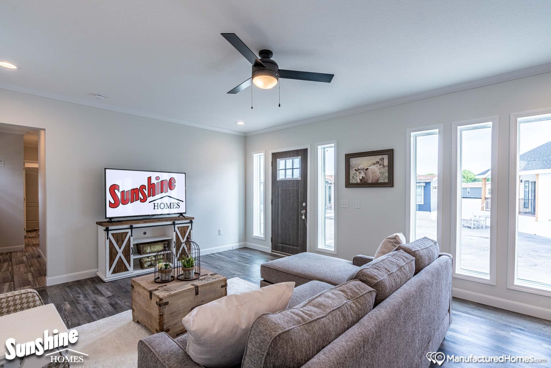 Pri1684-1021 interior home features