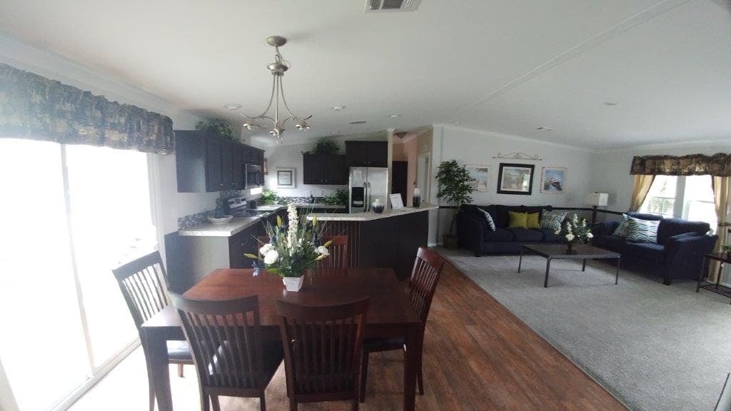 Brandon 2866 ith optional kitchen interior home features