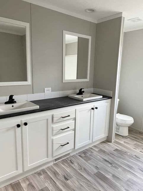 Heritage pointe 32603d bathroom home features