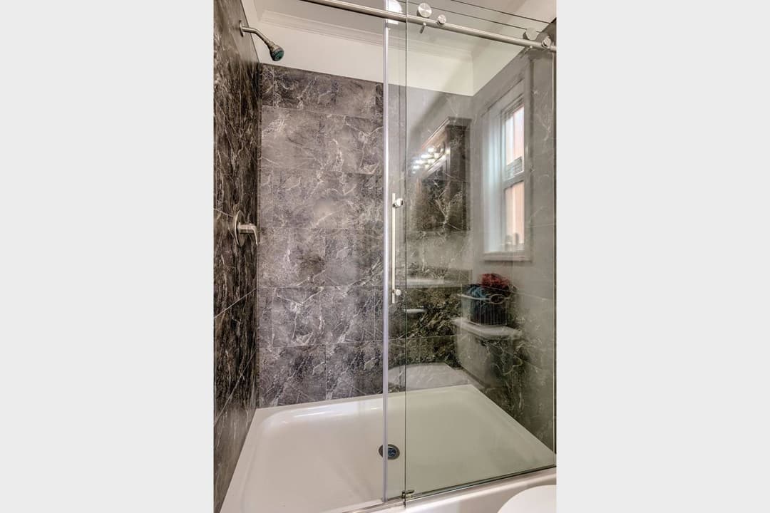 Country cottage bathroom home features