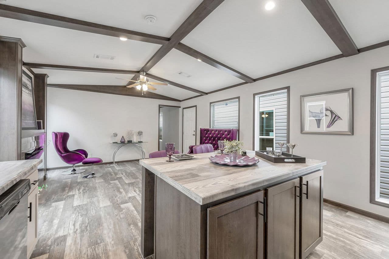 Canal interior home features