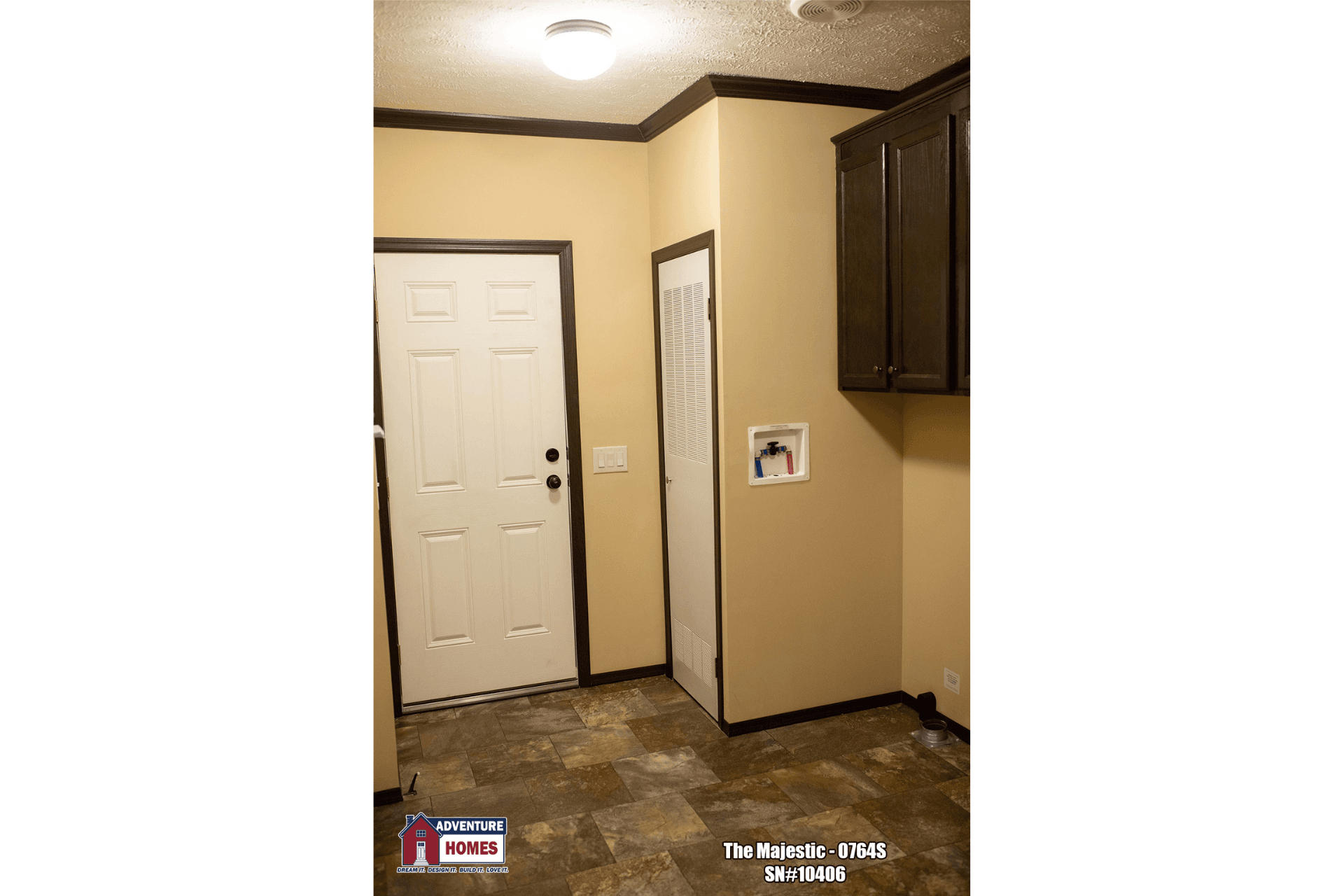 Majestic | 0764s interior home features