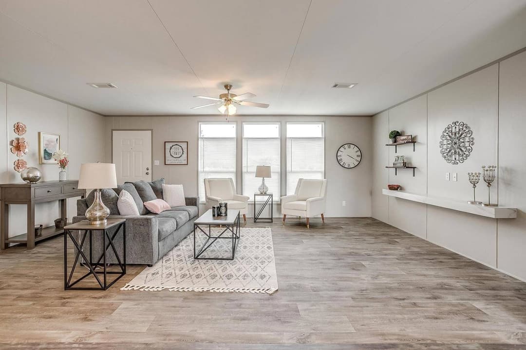 Nm3256h interior home features