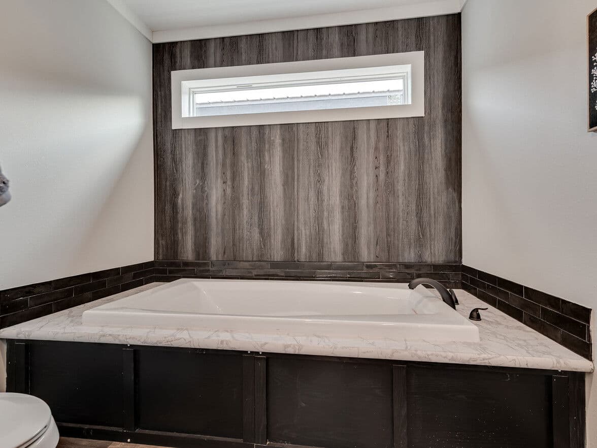 Answer house 28724a bathroom home features