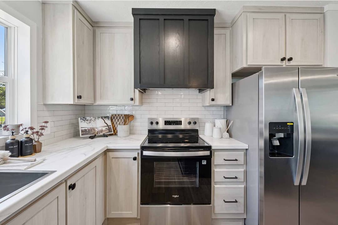 Axis 32563n kitchen home features