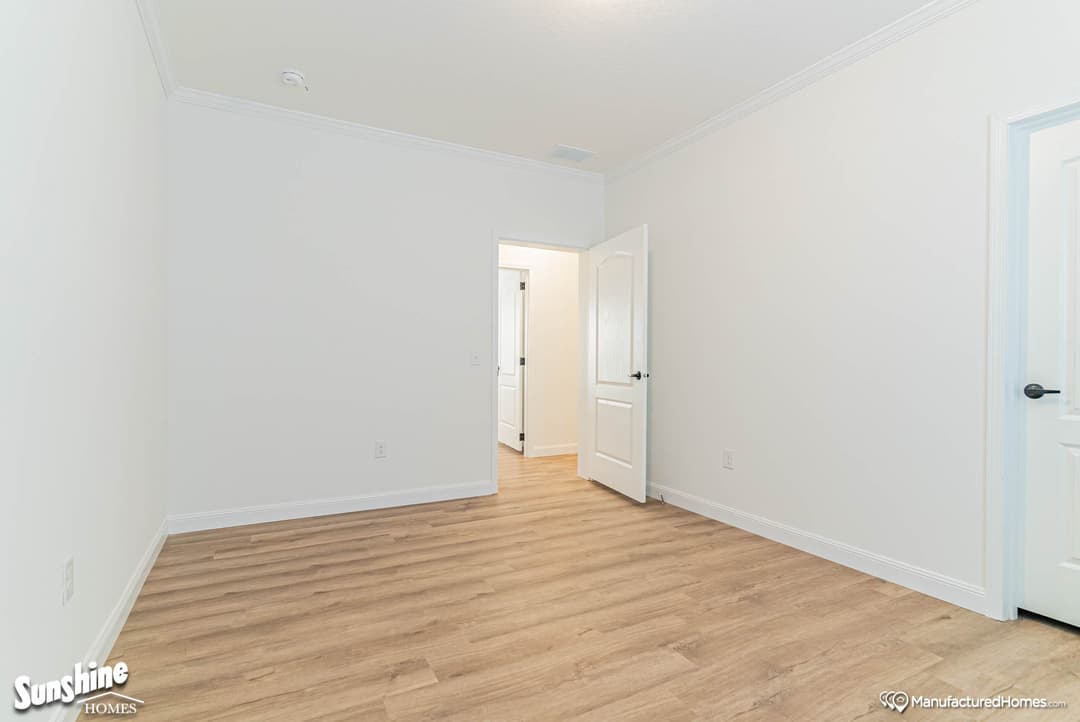 Pri3284-2058 bedroom home features