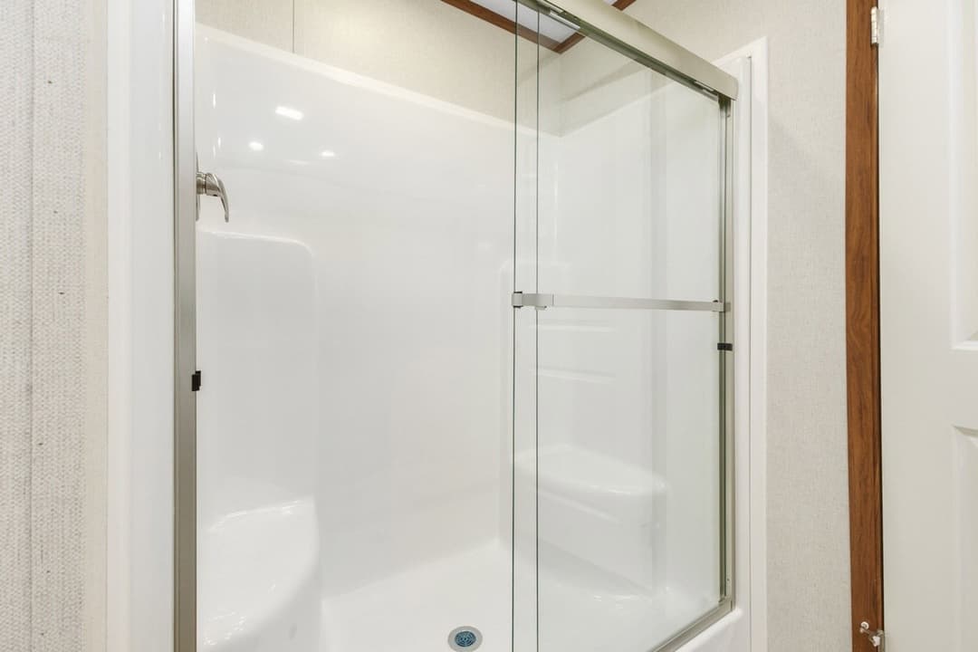 Elite 2 bathroom home features