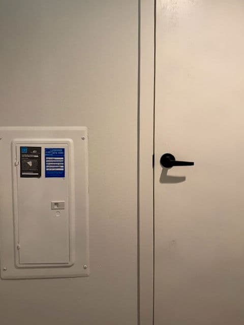 Manley interior home features