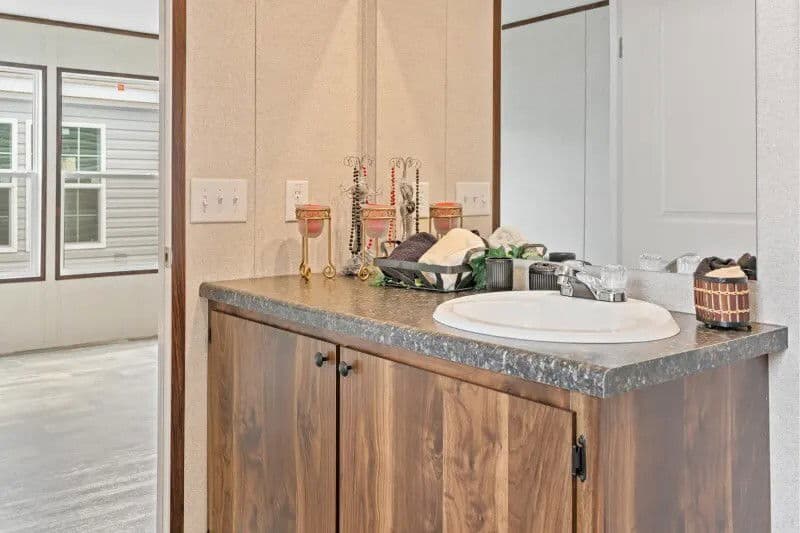 Pinnacle bathroom home features