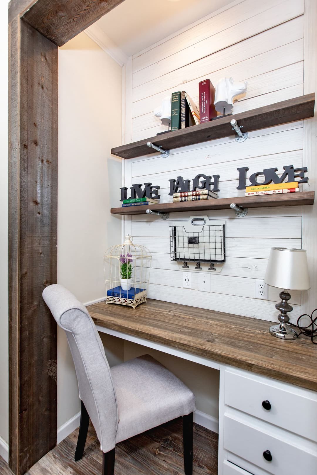 Southern charm 3br interior home features