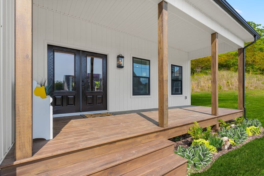 Farmhouse i two story exterior home features