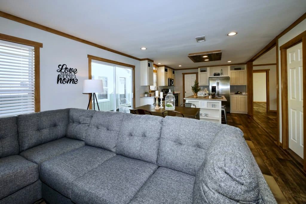 Macey 9768 interior home features