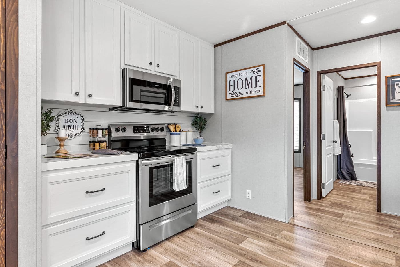 The anniversary 2.1 kitchen home features