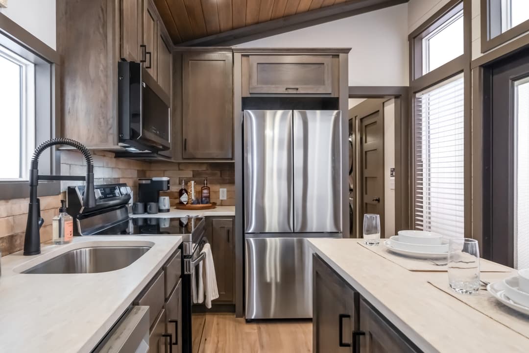 Skyway kitchen home features