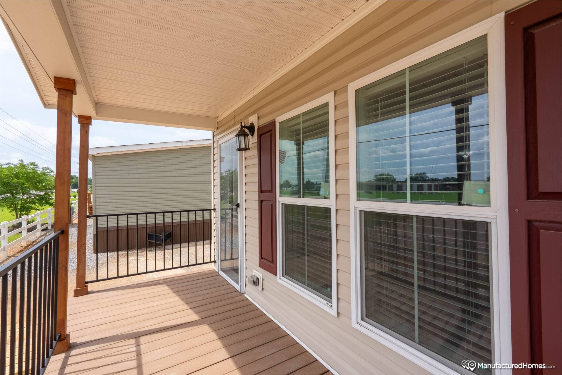 Chc1670-103 elevation and exterior home features