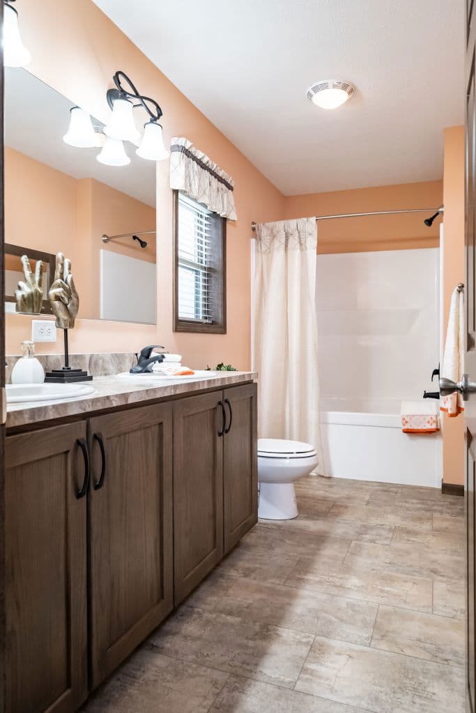 Limited 4 bathroom home features