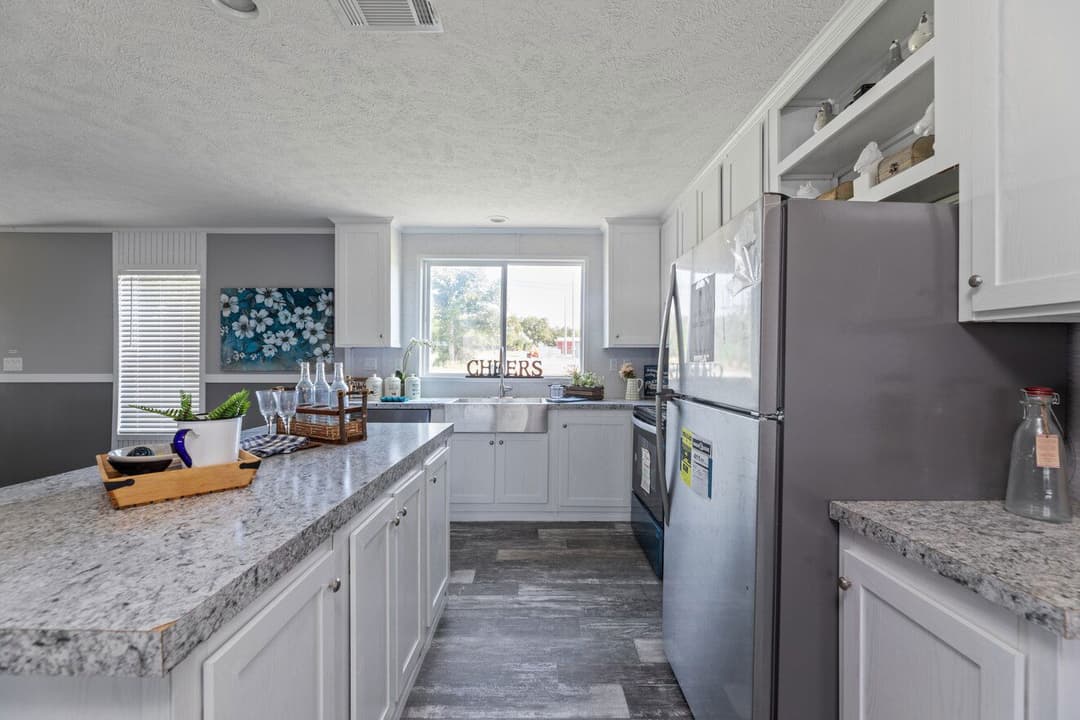 Valu premier 32483g interior and kitchen home features