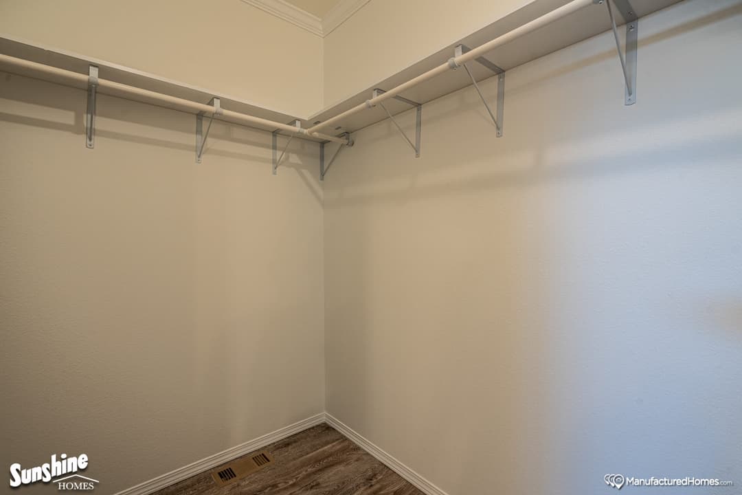 Pri3280-2049 interior home features