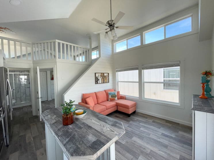 Tumbleweed interior home features