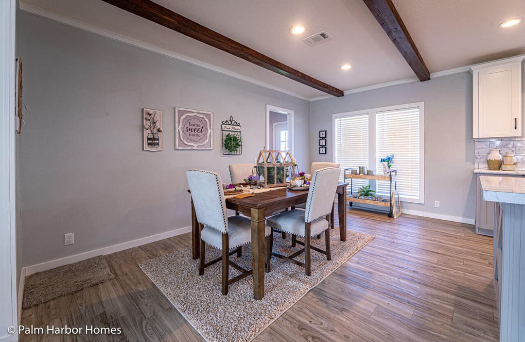 Magnum 30664m interior home features