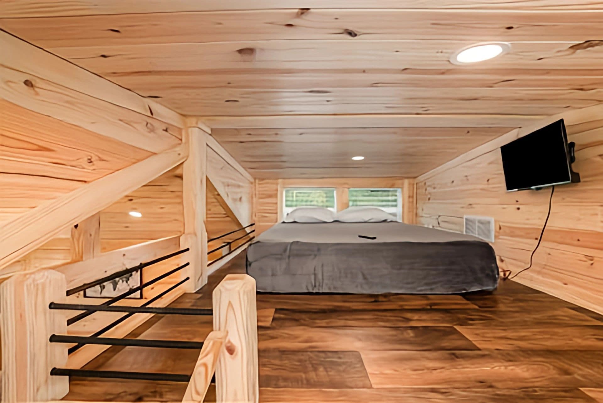 Base camp | 4b 103 interior home features