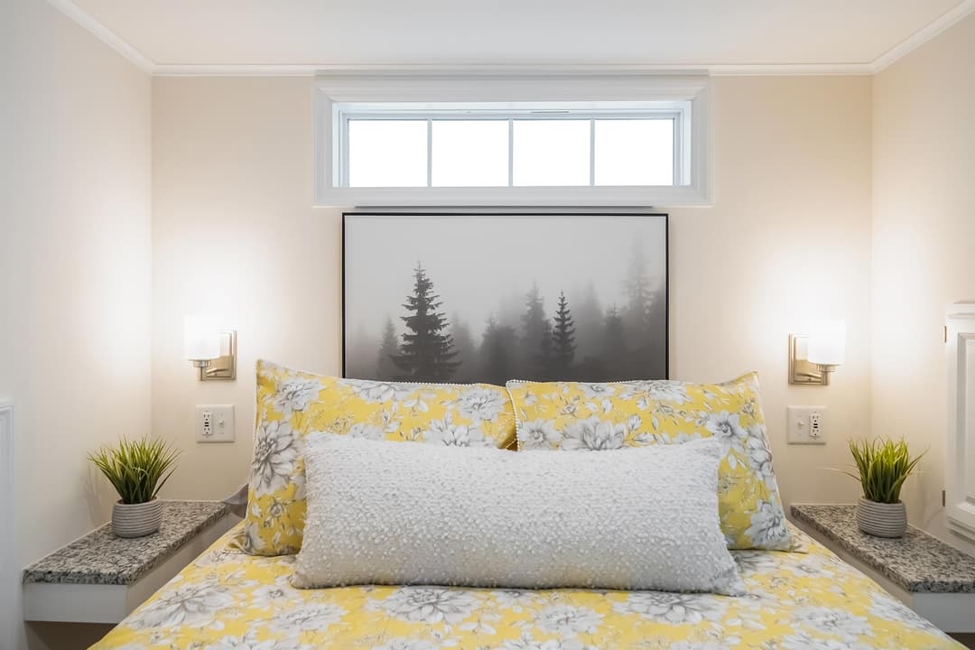 Shore park 1969sl bedroom home features