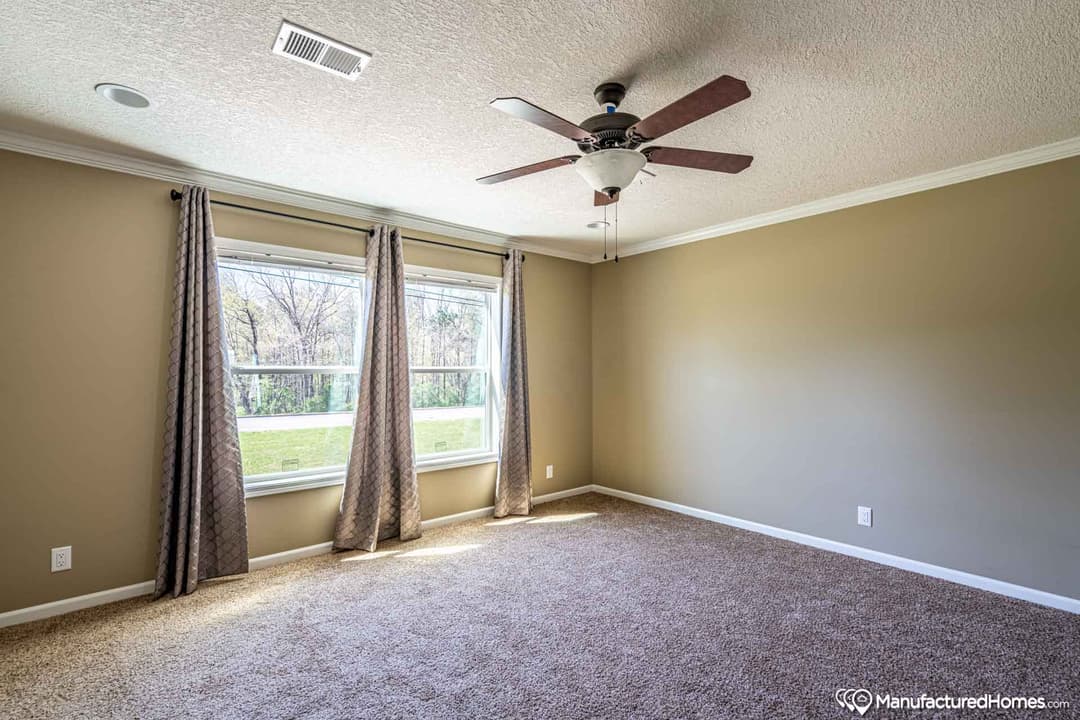 The vayda kate bedroom home features