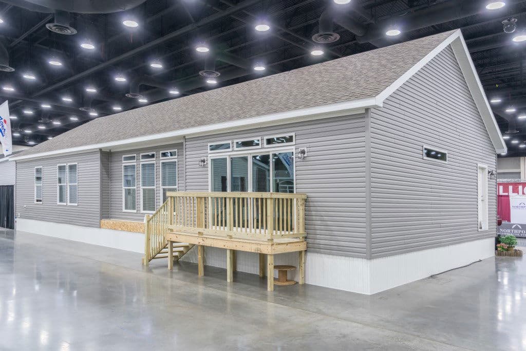 Ultra 6 elevation and exterior home features