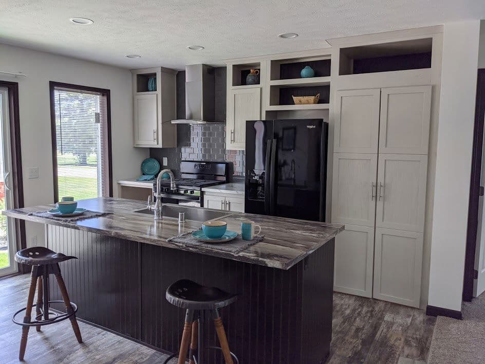 The tesla 184013 kitchen home features