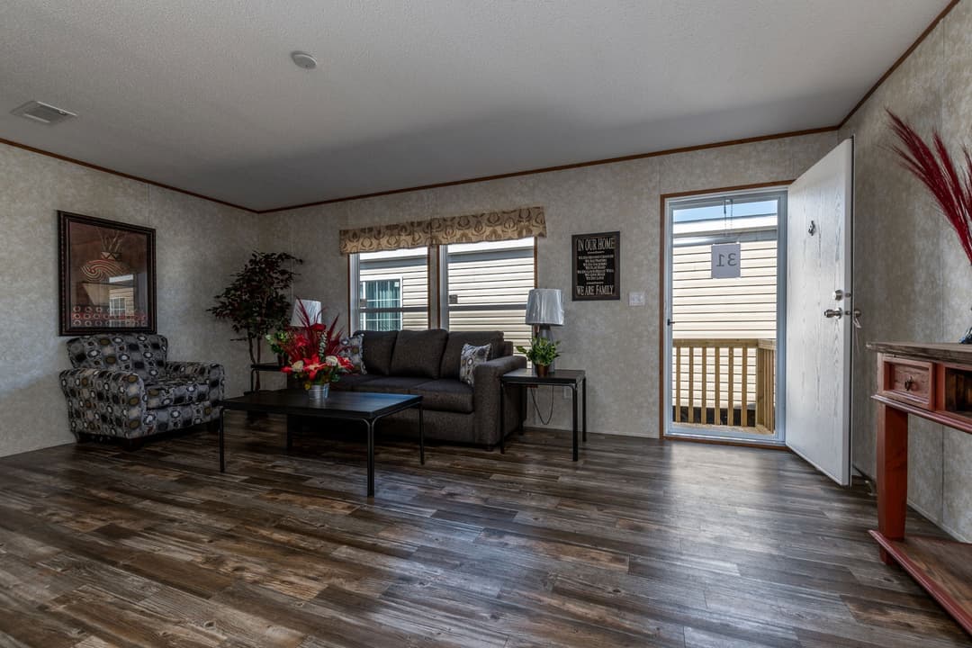 Sonic interior home features