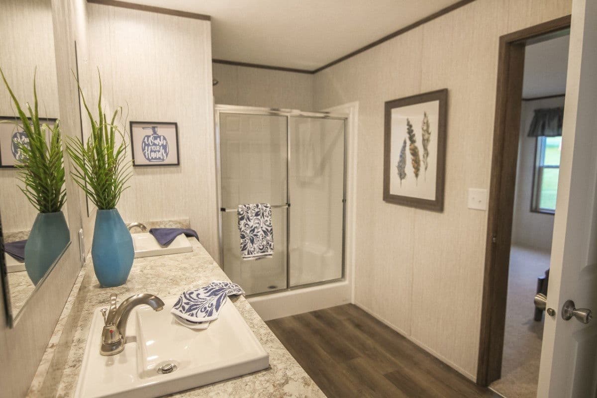 Blazer elite ranch td1302-p bathroom home features