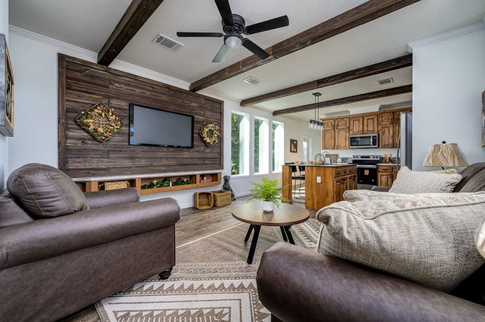 Kinderlou interior home features