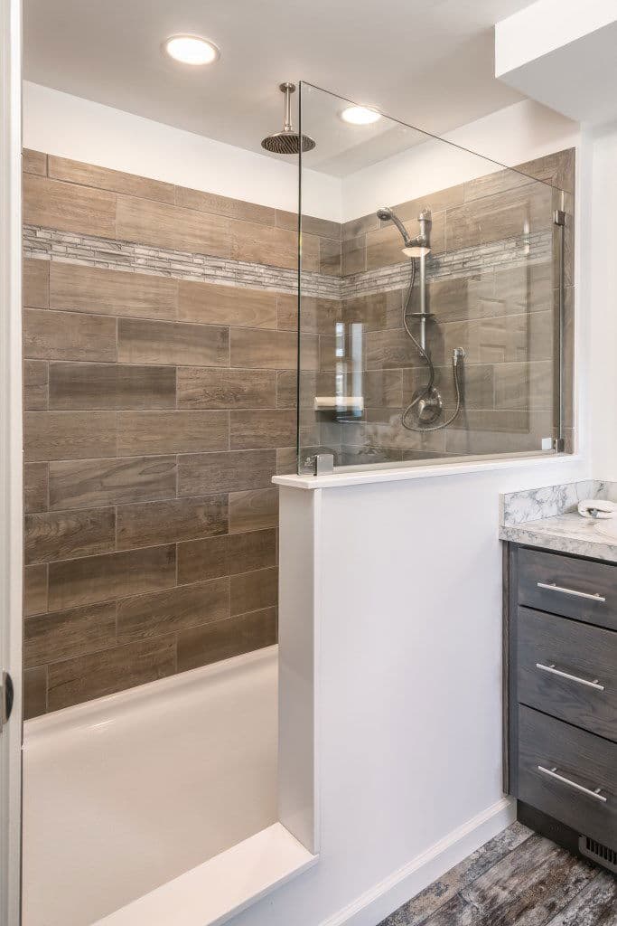 Le fantastique ranch 2p2603-r bathroom home features