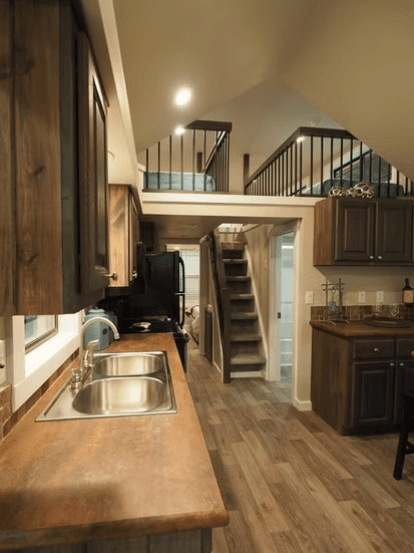 Lakeview kitchen home features