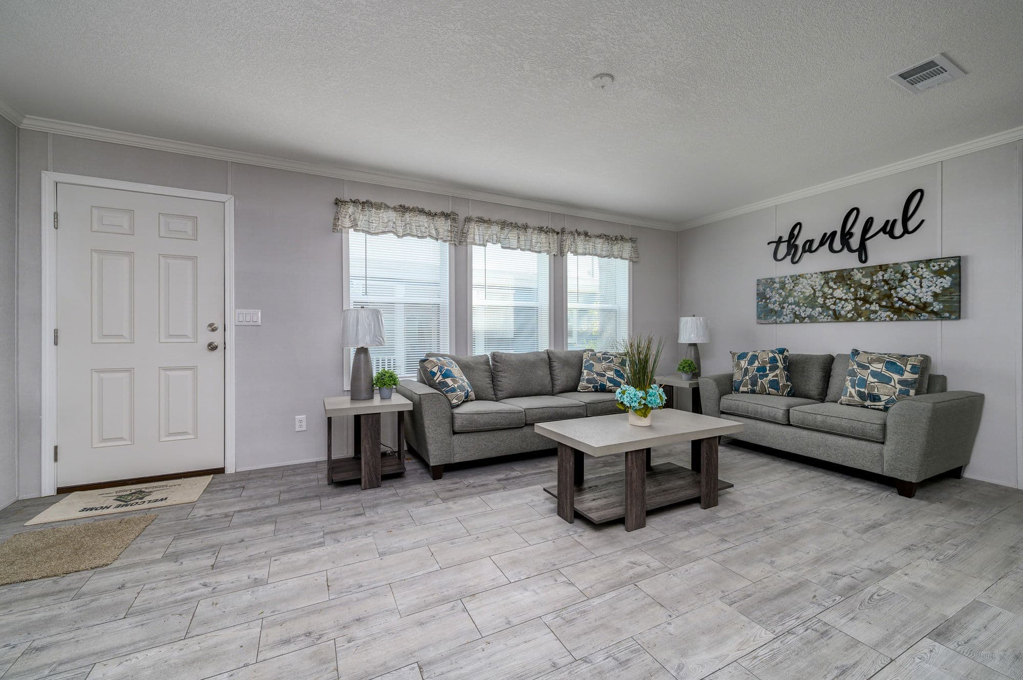 Marco 60 interior home features