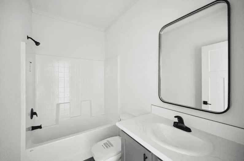 Gs 9921 av bathroom home features