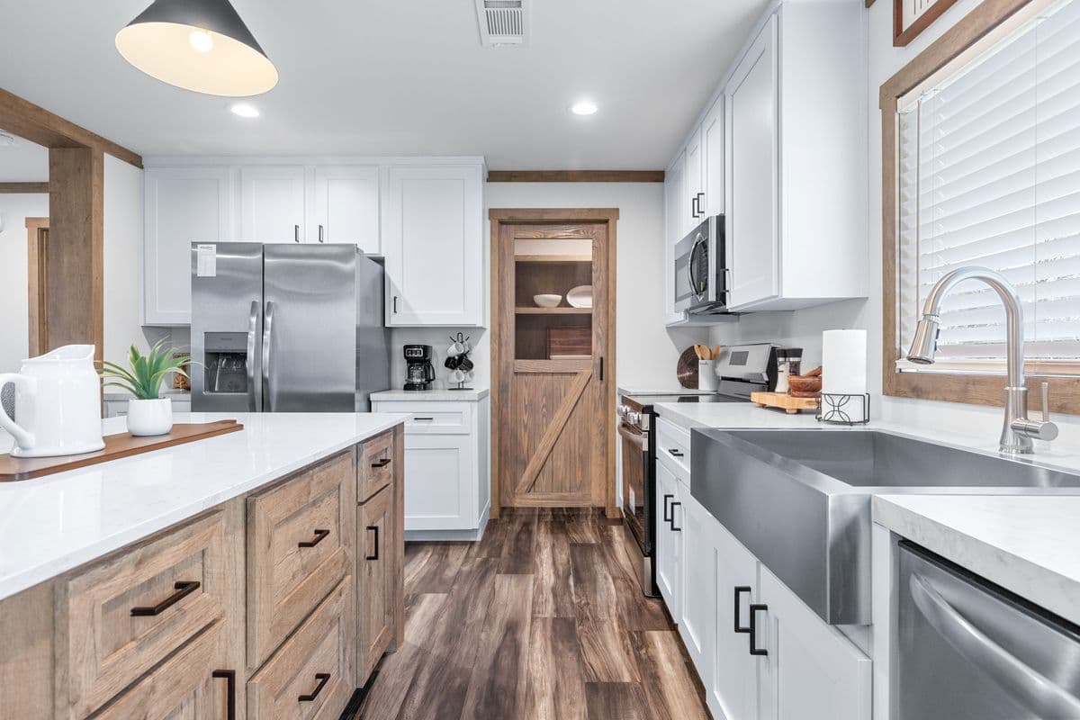Farm 3 flex kitchen home features