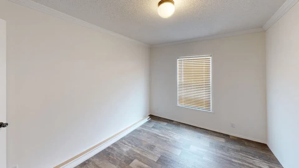 Buckhannon | 0603cbk bedroom home features